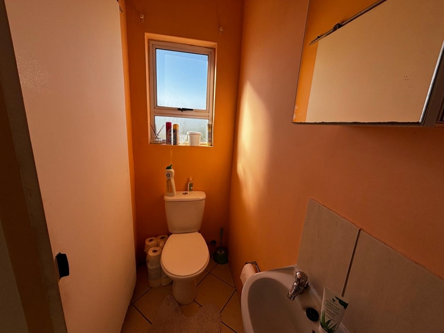 1 Bedroom Property for Sale in Sunset Glen Western Cape